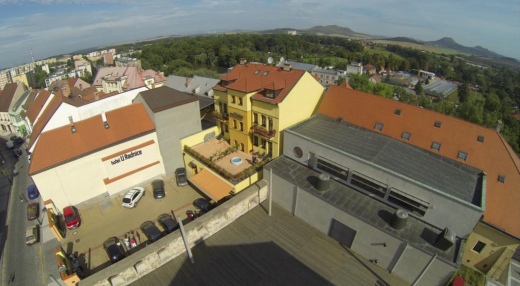 Hotel U Radnice Лоуни Екстер'єр фото