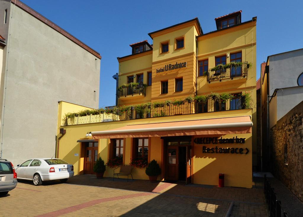 Hotel U Radnice Лоуни Екстер'єр фото