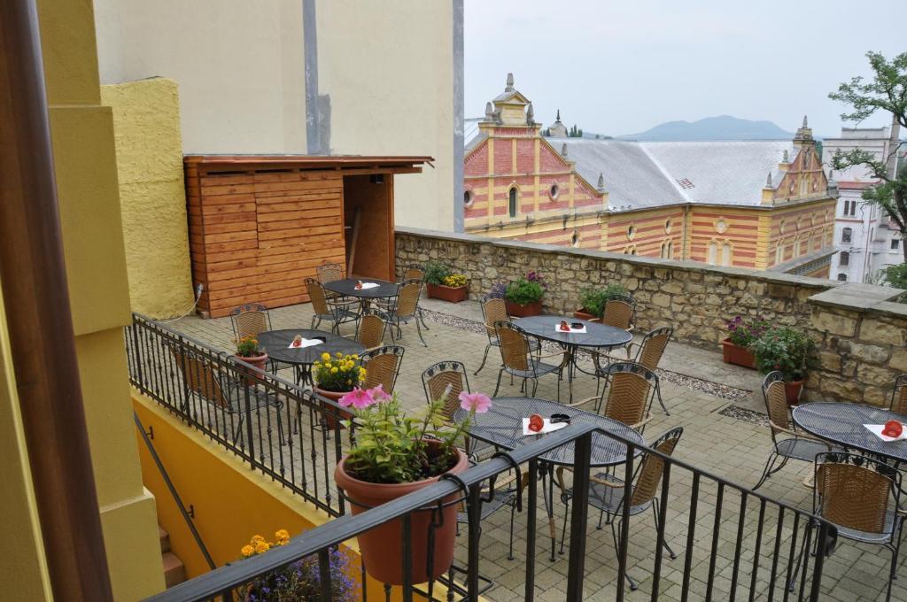 Hotel U Radnice Лоуни Екстер'єр фото
